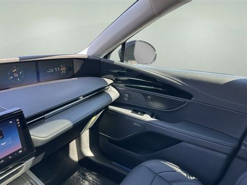 New 2026 Lincoln Nautilus Premier w/ Equipment Group 102A AWD/4WD image 17