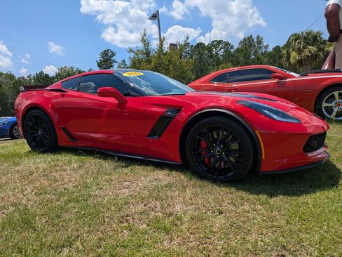 Used 2015 Chevrolet Corvette Z06 w/ Battery Protection Package RWD image 2