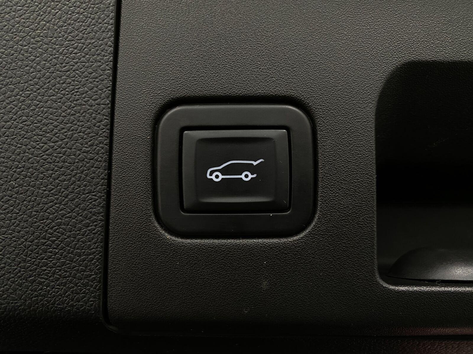 Used 2019 Cadillac XT4 Premium Luxury AWD/4WD image 6