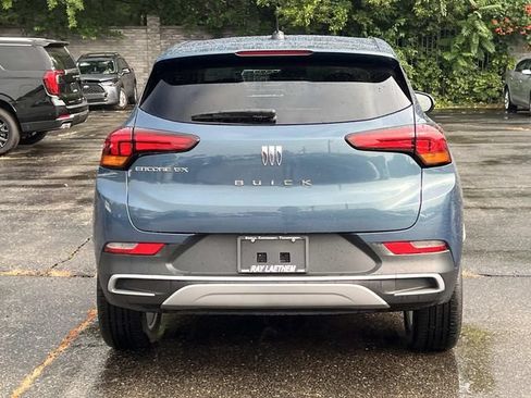 Used 2024 Buick Encore GX Preferred w/ Comfort Package FWD image 4