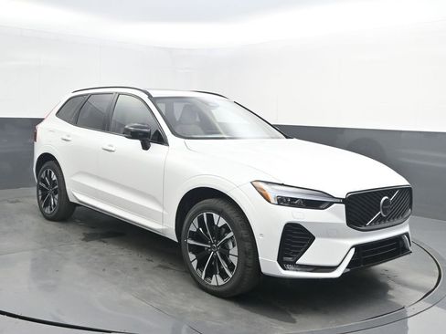 New 2026 Volvo XC60 B5 Plus w/ Protection Package Premier AWD/4WD image 9
