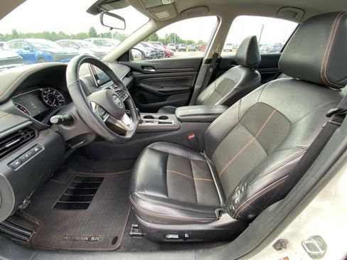Used 2021 Nissan Altima 2.5 SR FWD image 11