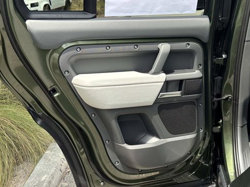 New 2026 Land Rover Defender 110 X-Dynamic SE AWD/4WD image 12