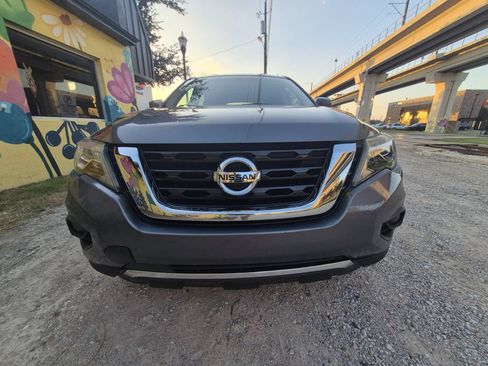 Used 2019 Nissan Pathfinder SV FWD image 8