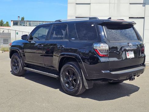 Certified 2022 Toyota 4Runner SR5 Premium w/ Moonroof Package AWD/4WD image 5