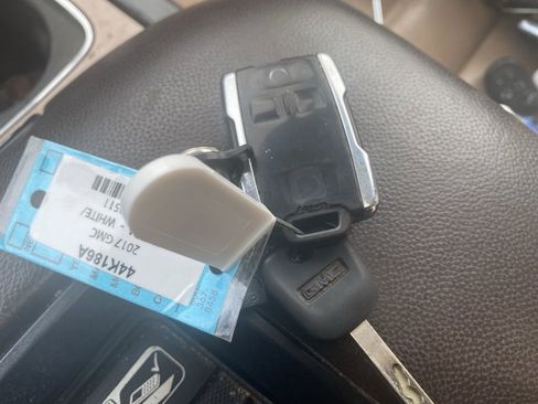 Used 2017 GMC Sierra 1500 Denali image 24