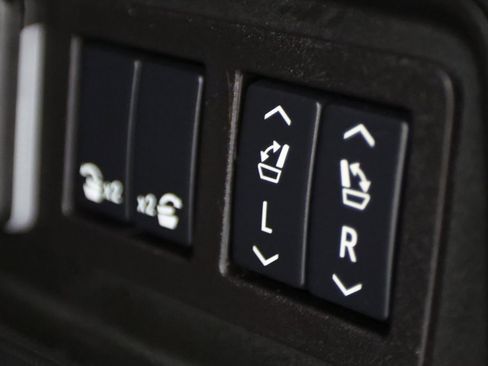 Used 2026 Cadillac Escalade V image 14