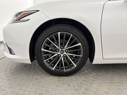 Used 2022 Lexus ES 350 w/ Premium Package FWD image 12
