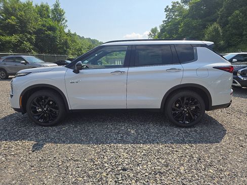 New 2025 Mitsubishi Outlander SEL image 7