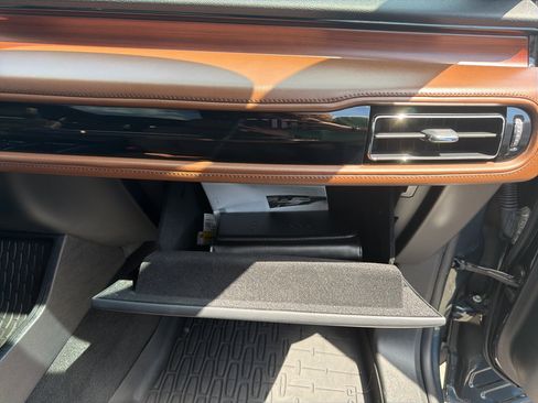 Used 2022 Lincoln Aviator Reserve w/ Equipment Group 201A AWD/4WD image 18
