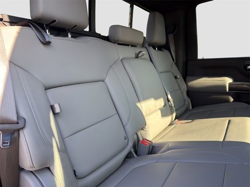 Used 2020 Chevrolet Silverado 2500 LTZ w/ LTZ Plus Package image 18