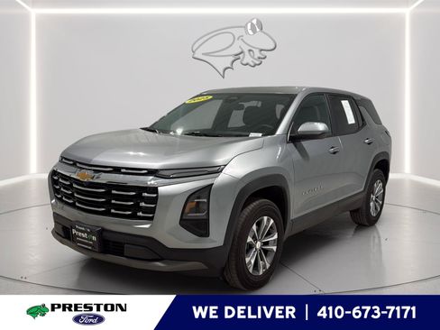 Used 2025 Chevrolet Equinox LT FWD image 1