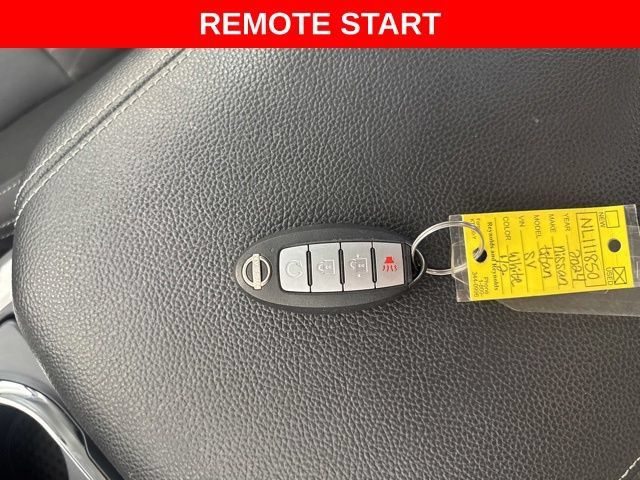 Certified 2024 Nissan Titan SV w/ SV Convenience Package RWD image 3
