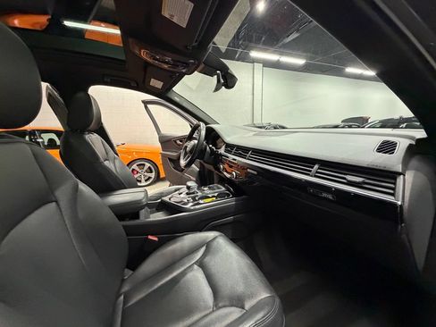 Used 2018 Audi Q7 3.0T Prestige AWD/4WD image 37