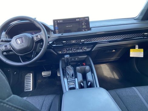 Used 2024 Honda Accord Sport image 15