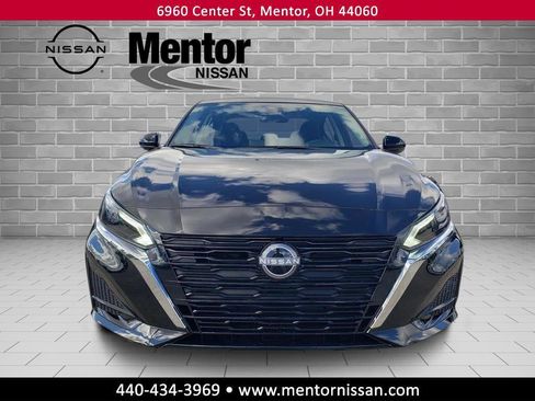 New 2025 Nissan Altima 2.5 SL image 2