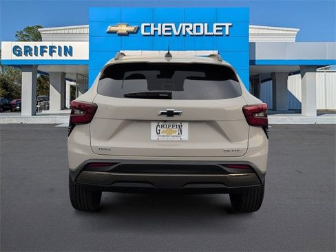 New 2026 Chevrolet Trax ACTIV w/ Driver Confidence Package image 8