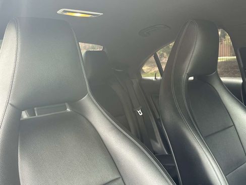 Used 2016 Mercedes-Benz CLA 250 image 23