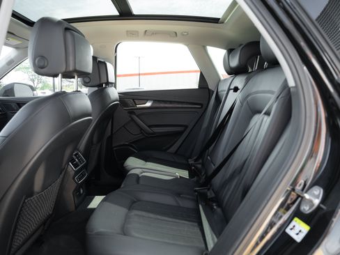 Used 2019 Audi Q5 2.0T Premium Plus w/ Premium Plus Package AWD/4WD image 21
