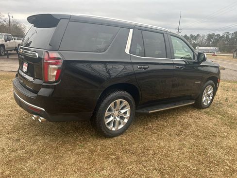 Used 2021 Chevrolet Tahoe Premier w/ Premium Package image 9