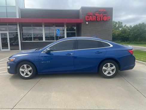 Used 2023 Chevrolet Malibu LT FWD image 1