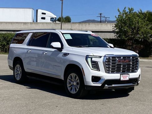 Used 2025 GMC Yukon XL Denali image 44