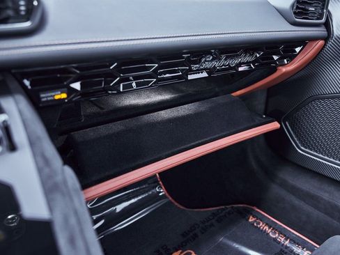 Used 2024 Lamborghini Huracan Tecnica image 77