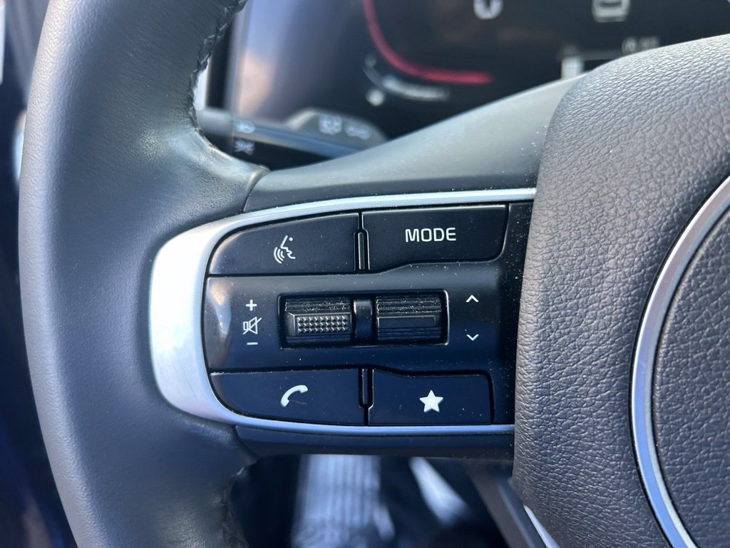 Used 2025 Kia Sportage EX FWD image 44