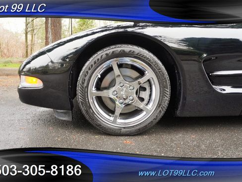 Used 2004 Chevrolet Corvette Coupe w/ Preferred Equipment Group image 4