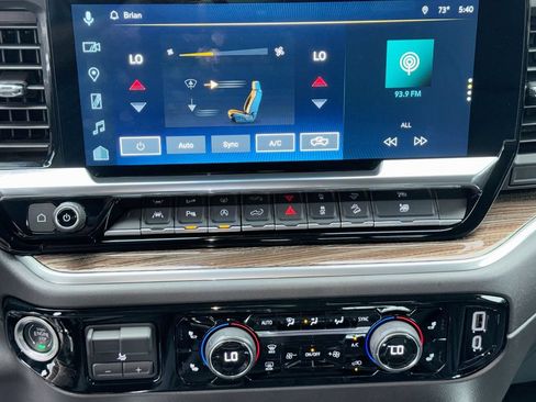 Used 2025 Chevrolet Silverado 1500 LT Trail Boss w/ LT Trail Boss Premium Package AWD/4WD image 25