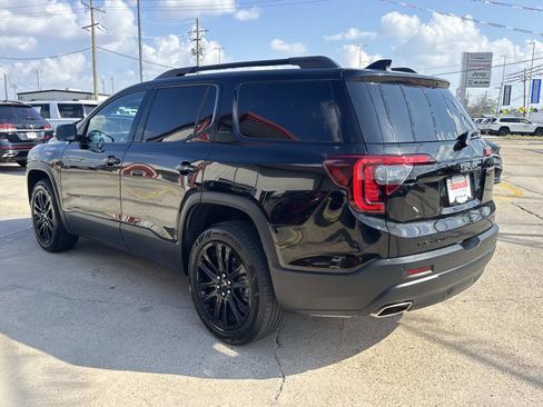 Used 2023 GMC Acadia SLE w/ Driver Convenience Package image 5