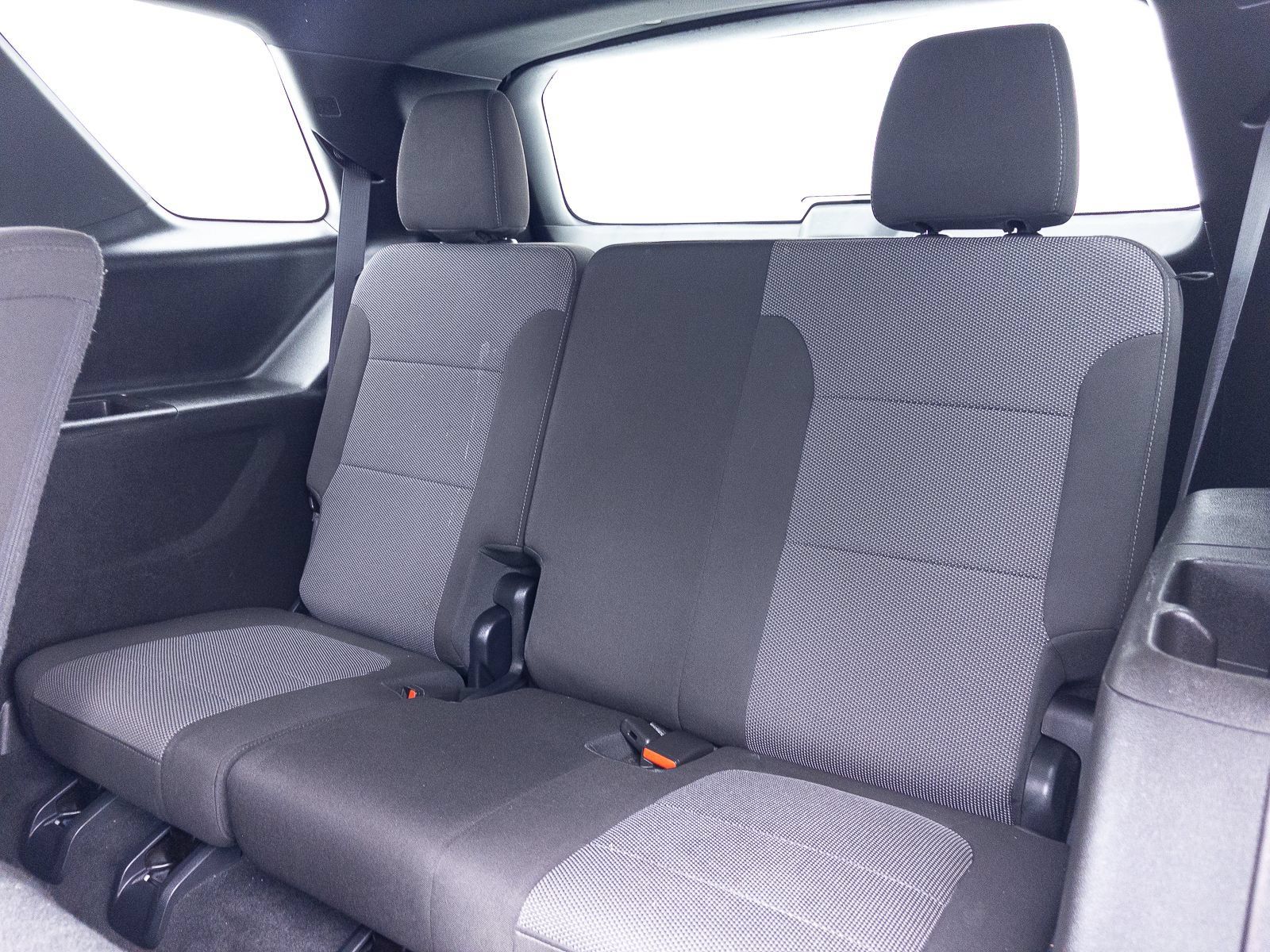 Used 2023 Chevrolet Traverse LT w/ LPO, Cargo Package FWD image 37
