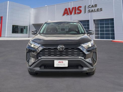 Used 2025 Toyota RAV4 XLE AWD/4WD image 10