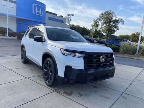 New 2026 Honda Pilot Black Edition image 2