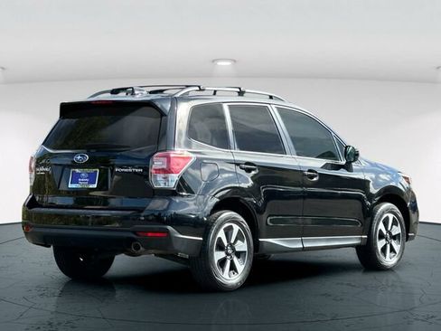 Used 2018 Subaru Forester 2.5i Limited AWD/4WD image 6
