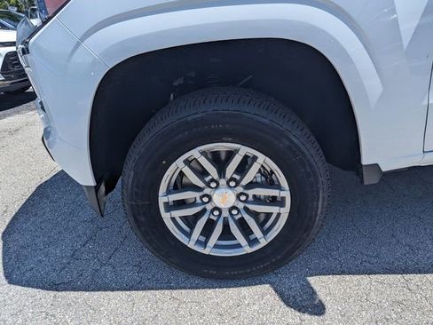 New 2025 Chevrolet Colorado LT w/ LT Convenience Package AWD/4WD image 13