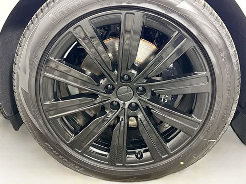 New 2026 Land Rover Range Rover Long Wheelbase SE AWD/4WD image 29