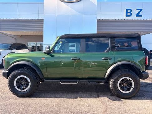 Certified 2023 Ford Bronco Badlands w/ Sasquatch Package AWD/4WD image 2