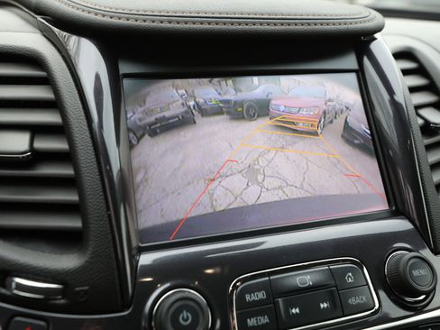 Used 2015 Chevrolet Impala LT w/ Convenience Package image 19