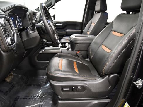 Used 2020 GMC Sierra 2500 AT4 w/ AT4 Premium Package image 14