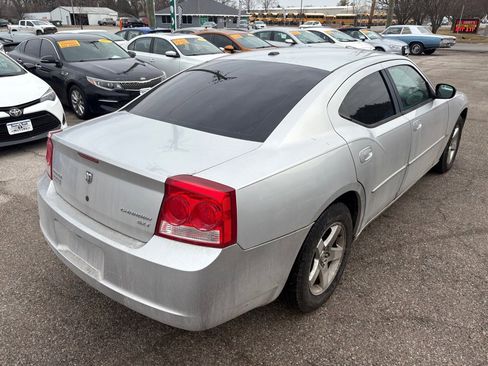 Used 2010 Dodge Charger SXT image 4