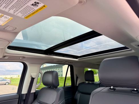 Certified 2025 Ford Expedition Active AWD/4WD image 41