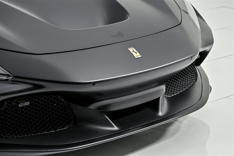Used 2020 Ferrari F8 Tributo RWD image 5