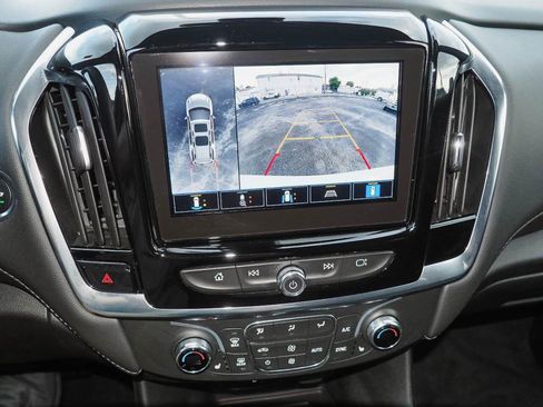 Certified 2023 Chevrolet Traverse LT FWD image 12