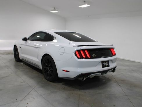 Used 2017 Ford Mustang GT Premium w/ Black Accent Package RWD image 7