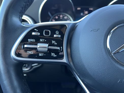 Used 2021 Mercedes-Benz GLC 300 4MATIC image 19