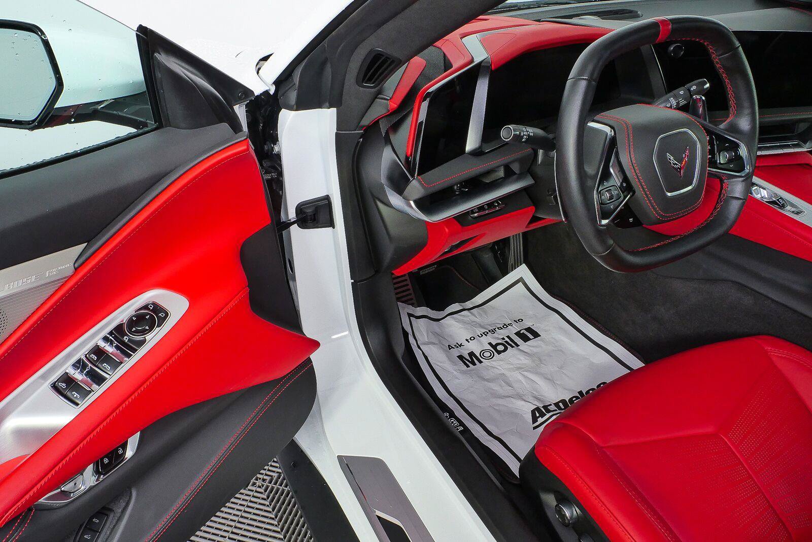 Used 2026 Chevrolet Corvette Stingray Premium Conv w/ Z51 Performance Package RWD image 8