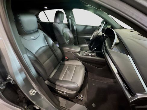 Used 2025 Cadillac XT4 Sport w/ LPO, Onyx Lite Package image 15