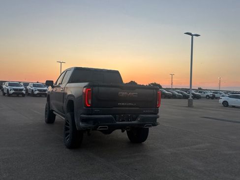 Used 2021 GMC Sierra 1500 Denali w/ Denali Ultimate Package AWD/4WD image 19