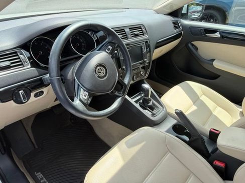 Used 2016 Volkswagen Jetta SEL FWD image 7